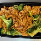 Best Chicken w. Broccoli 芥兰鸡 in Woodbridge, VA